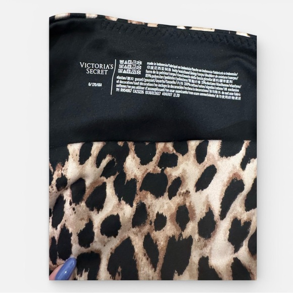 Victoria's Secret Leopard Print Leggings - Picture 2 of 3